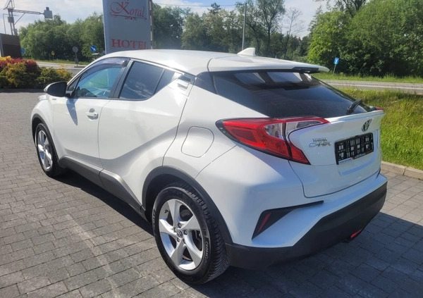 Toyota C-HR cena 62900 przebieg: 208000, rok produkcji 2018 z Wieliczka małe 137